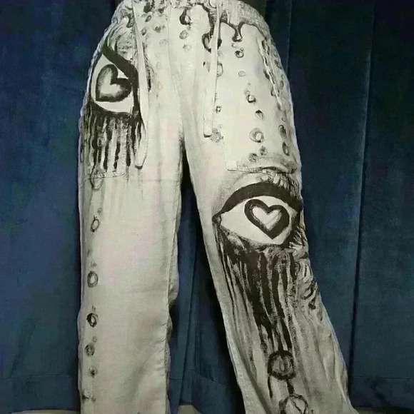 Crazy In Love heart eyes design hand-painted baby blue 100%  linen cargo pants - Picture 1 of 16